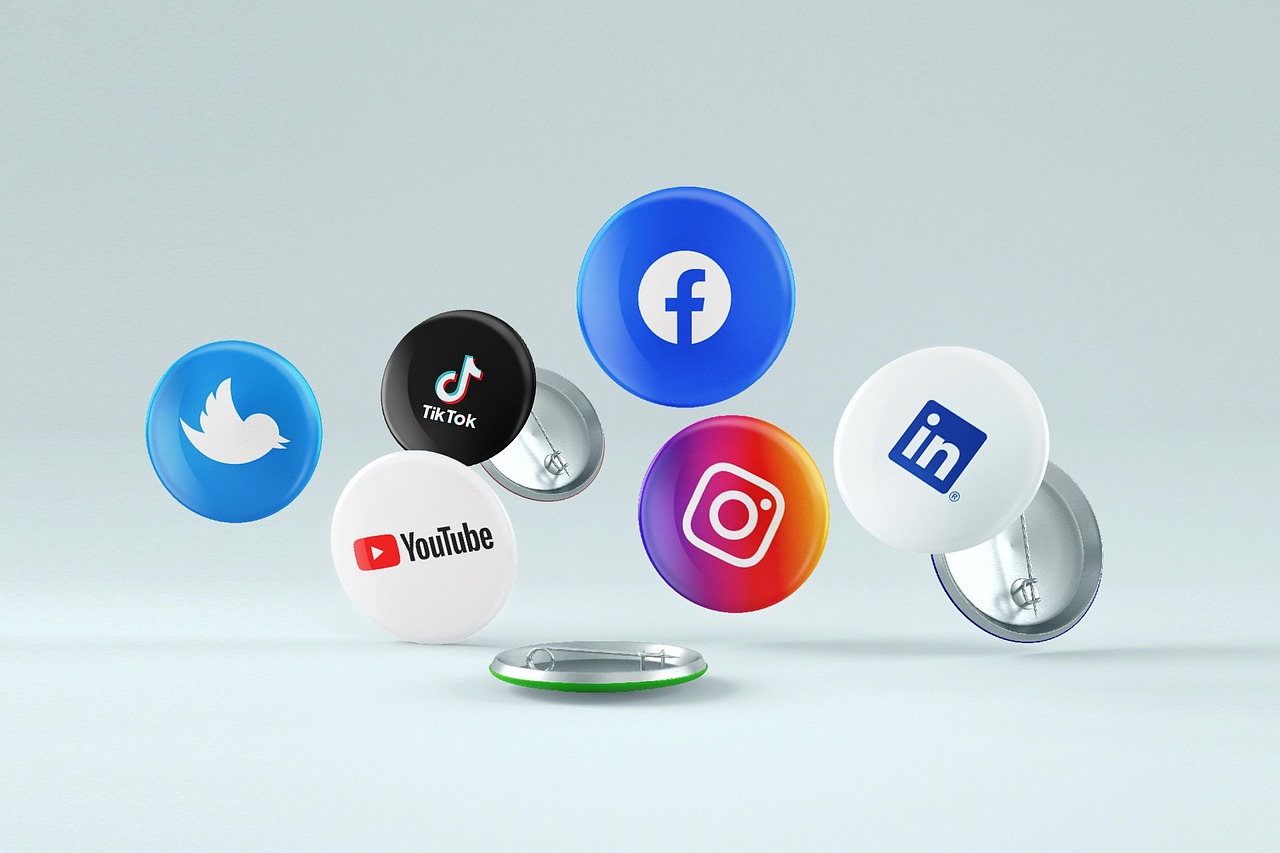 Advertising & Social Media